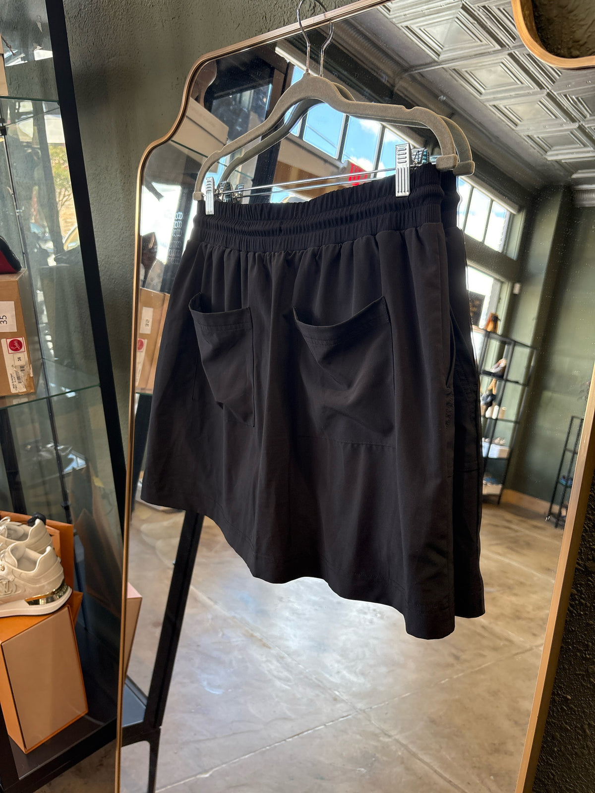 CHICO'S Size L Black Skort