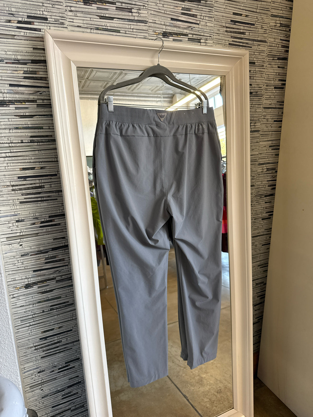 Columbia Size L Gray Pants