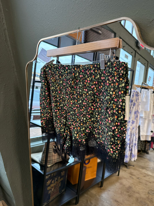Anthropologie Size L black/floral Shorts