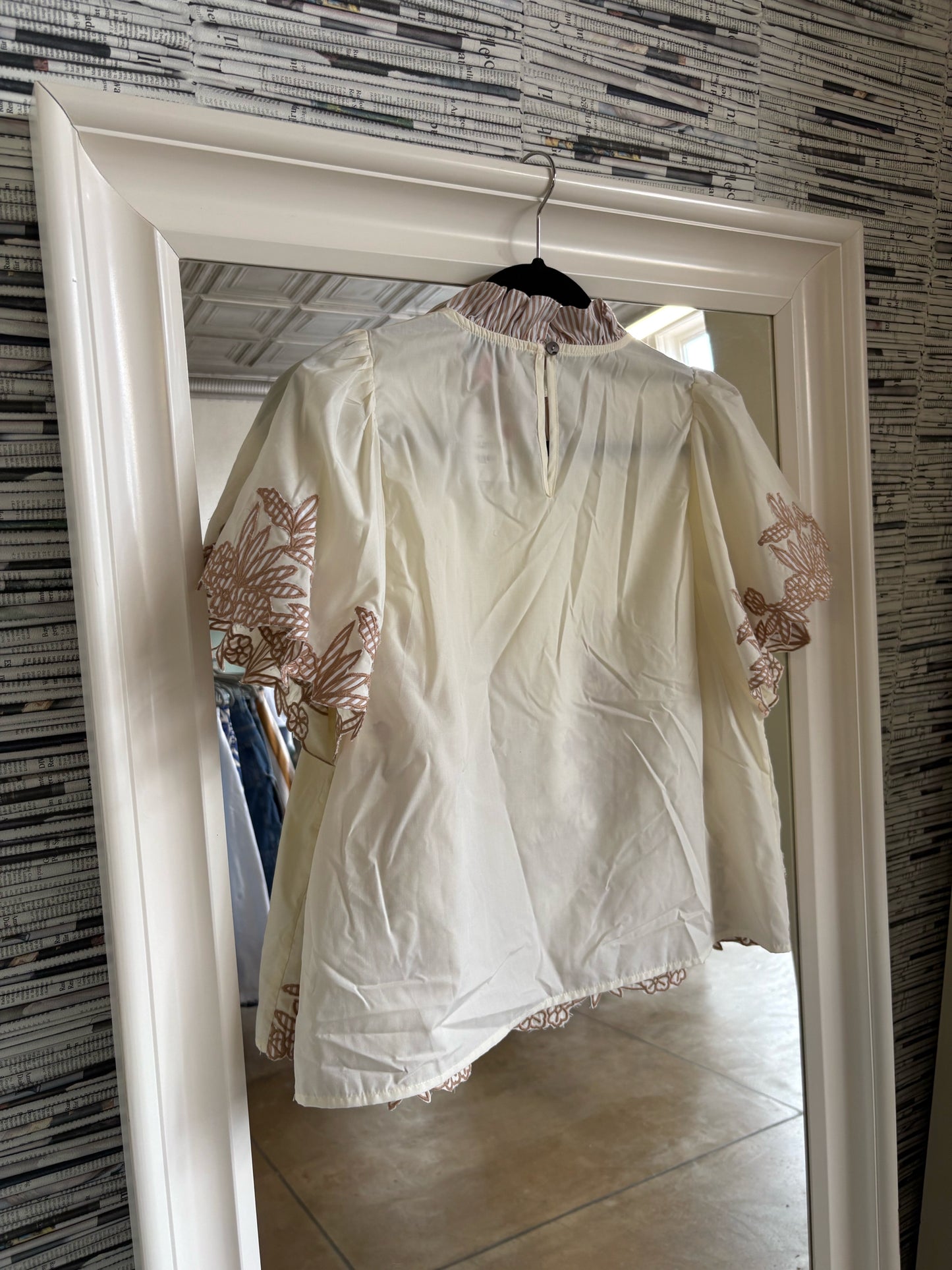 entro Size L Cream/Brown Top