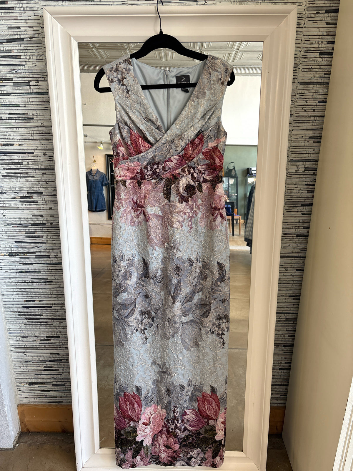 Adrianna Papell Size 6 Formal
