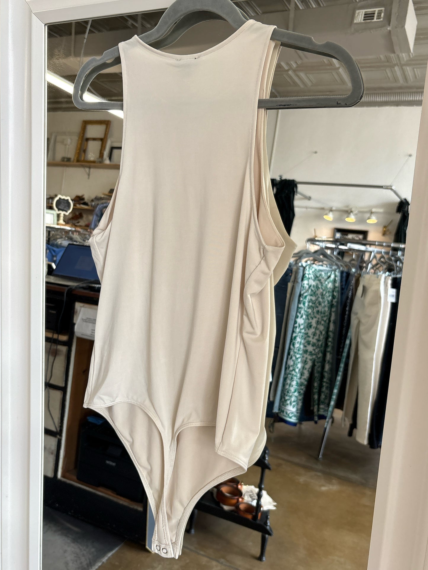 EXPRESS Size M Cream Bodysuit