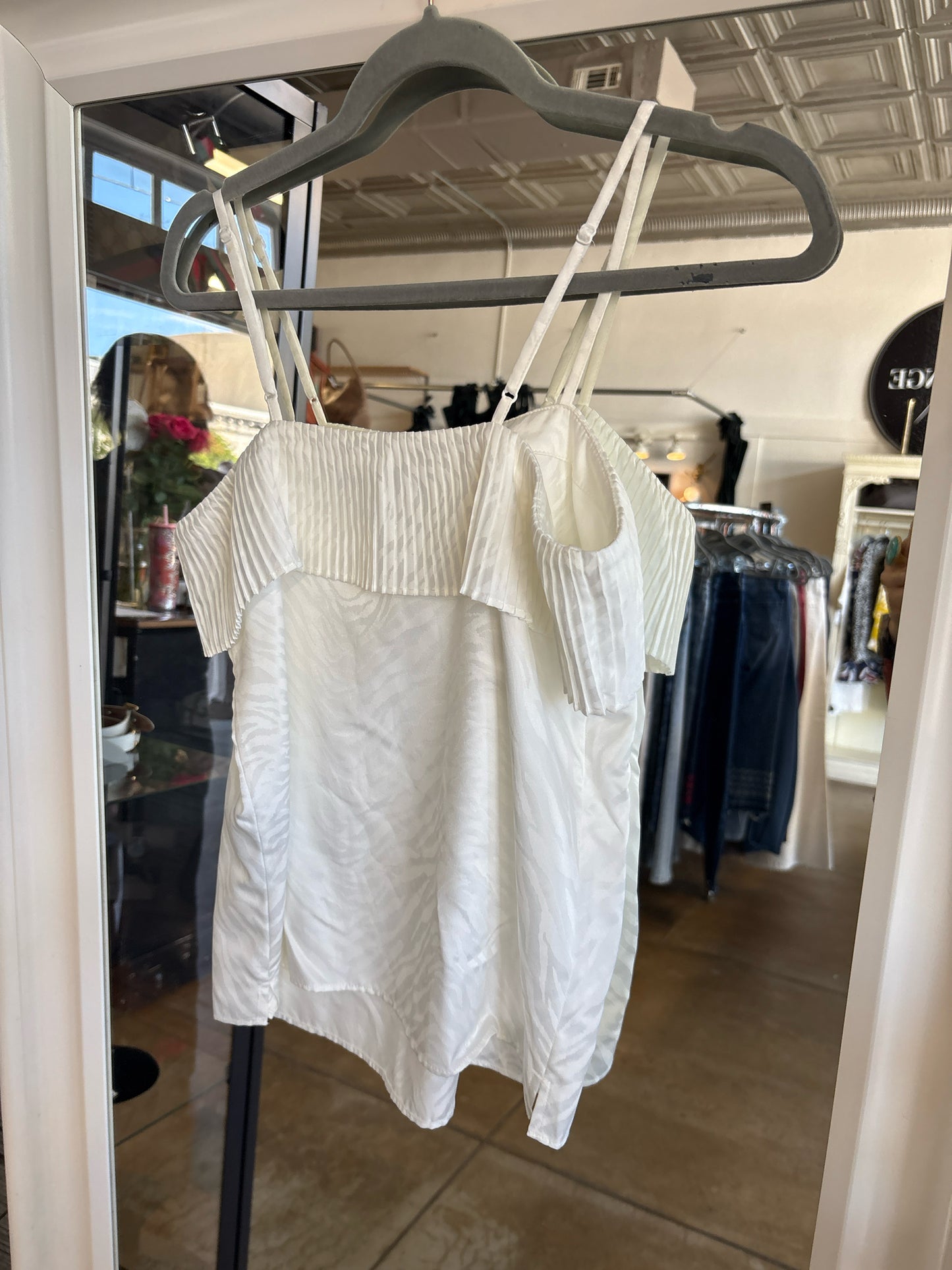 White House Black Market Size XXS Ivory spagetti strap Top