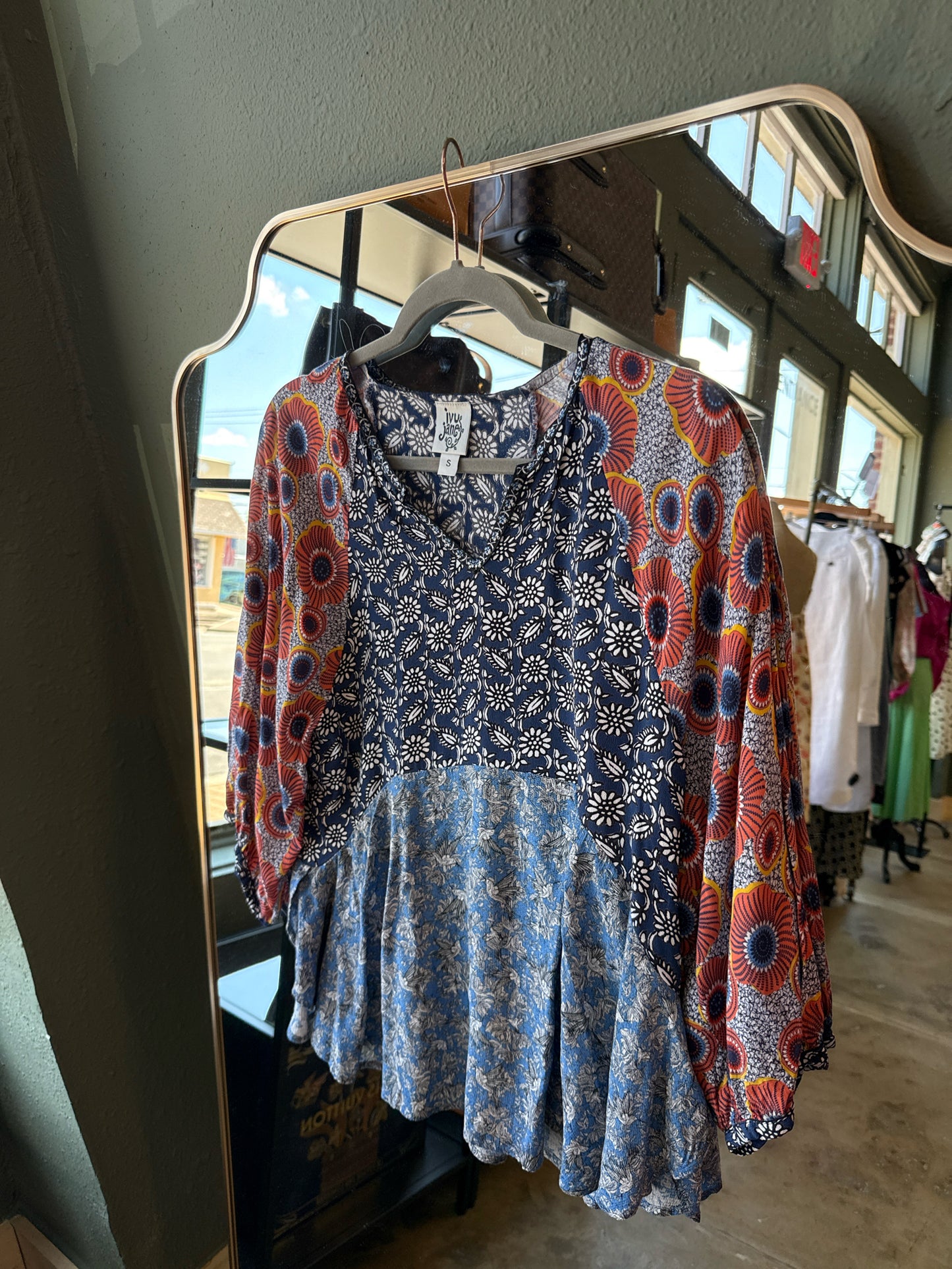 ivy jane Size S Blue/Multi Floral Top