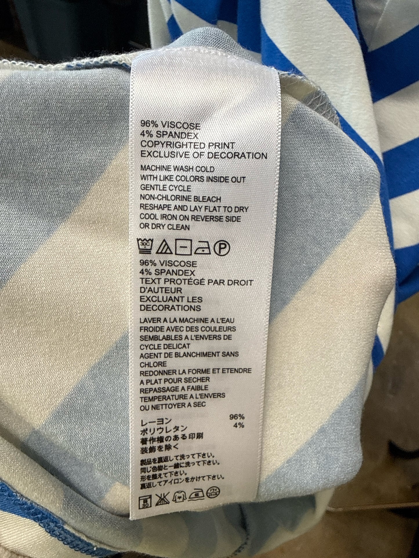 Tommy Bahama Size M Blue/White Top