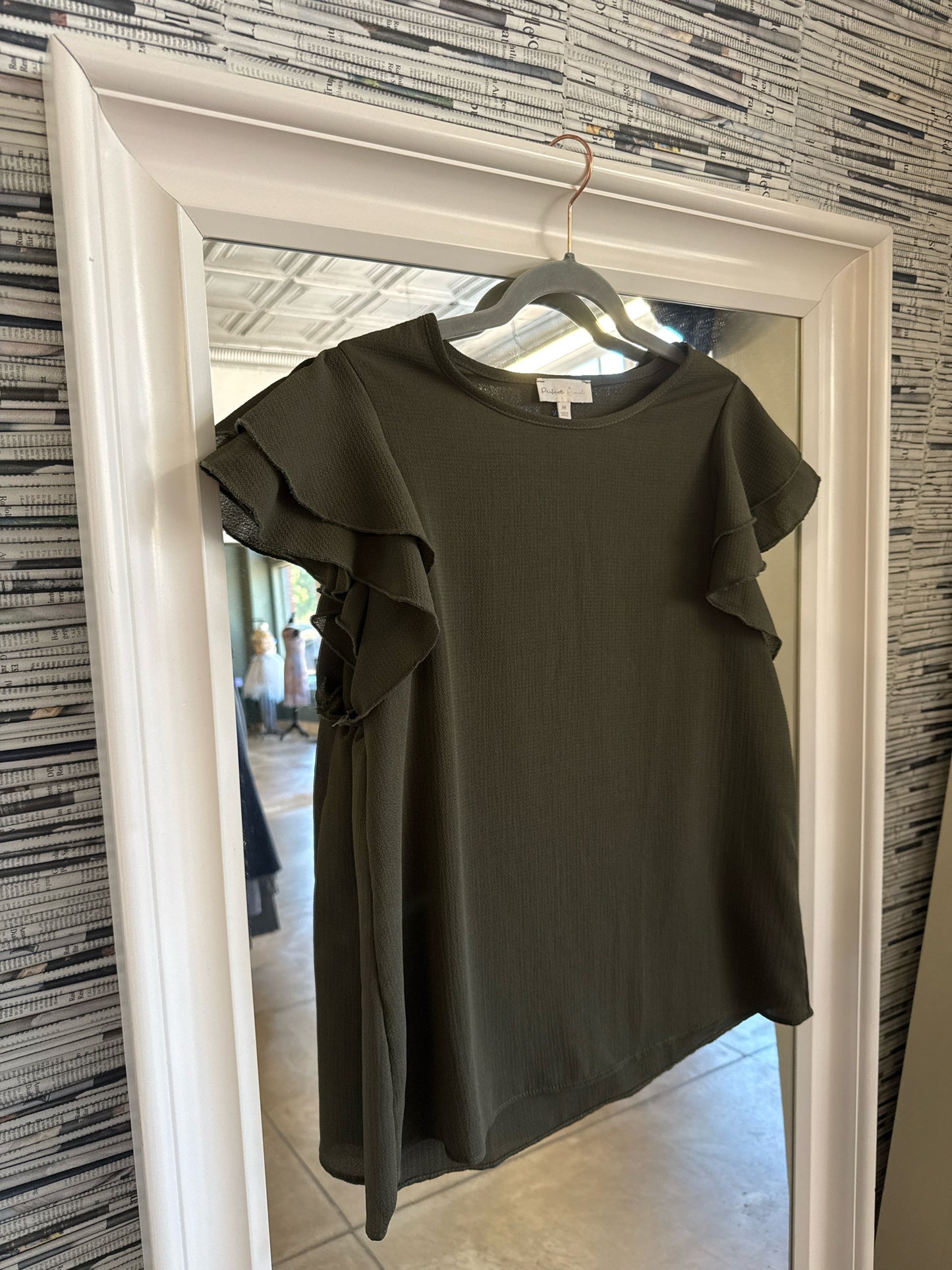 Perfect Peach Size M Green Top