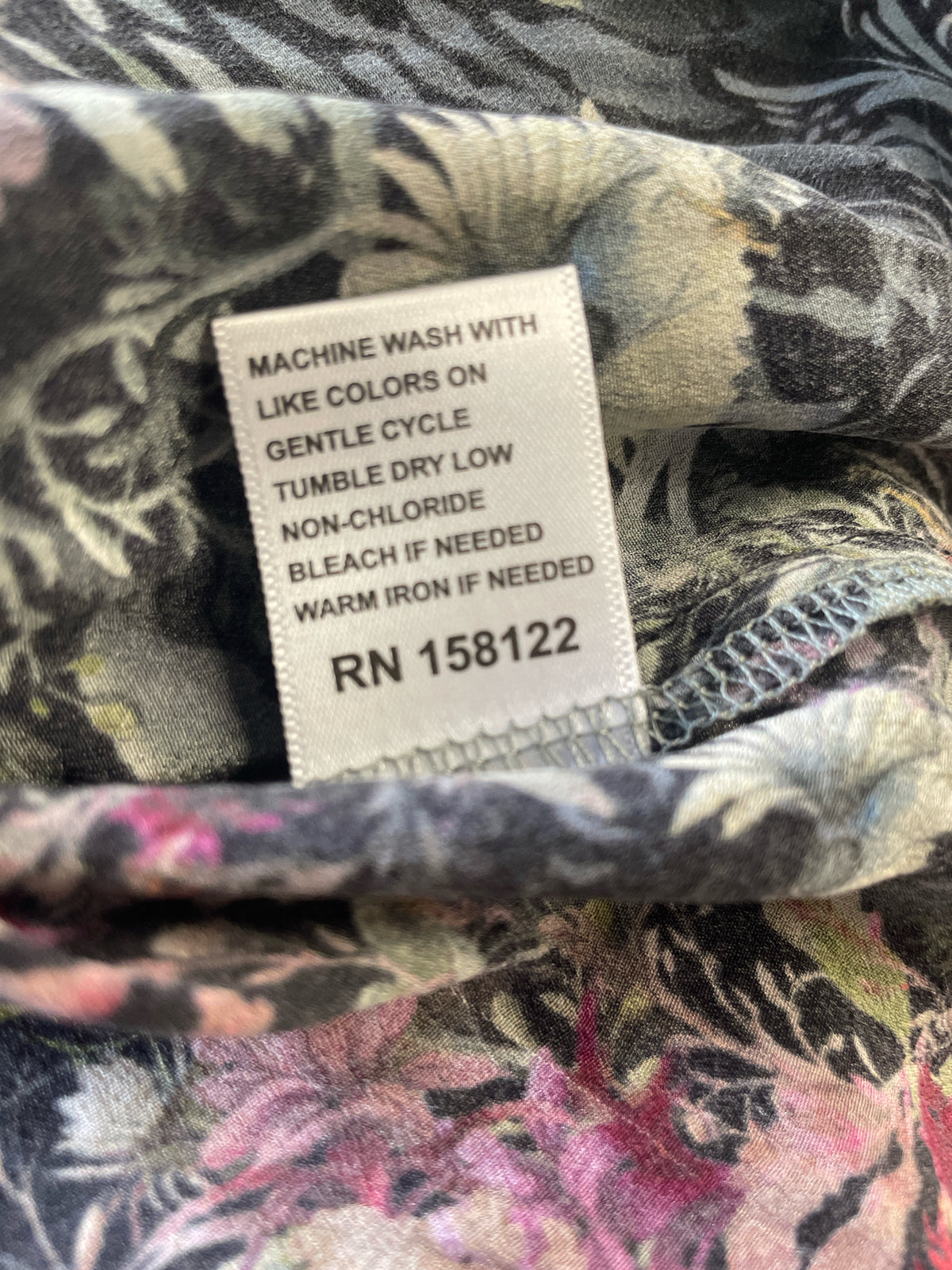APNY Size M black multi Top