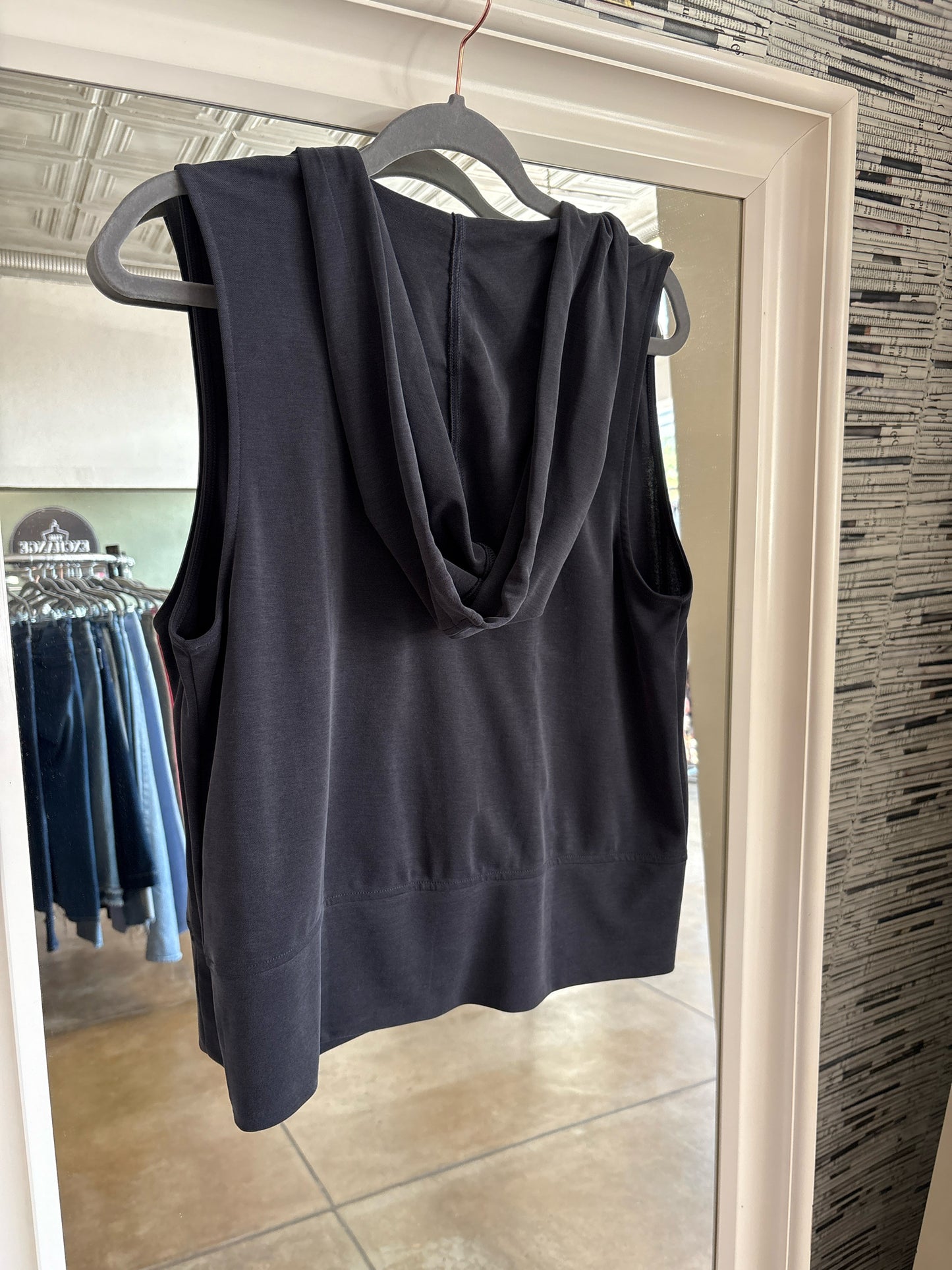 VICTORIA SPORT Size S Gray Top