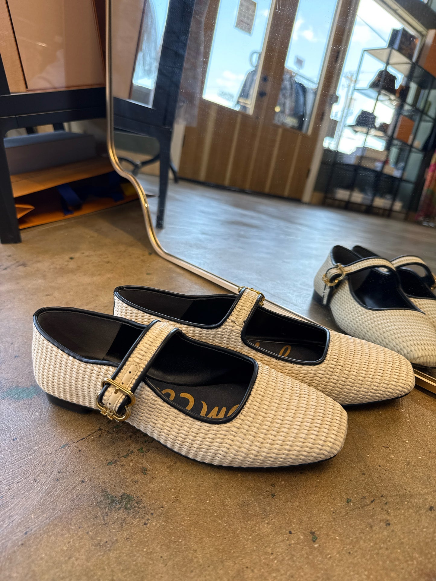 Sam Edelman Shoe Size 8 Cream Flats