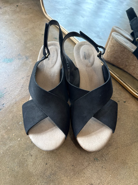 Clarks Shoe Size 8 Black Wedge