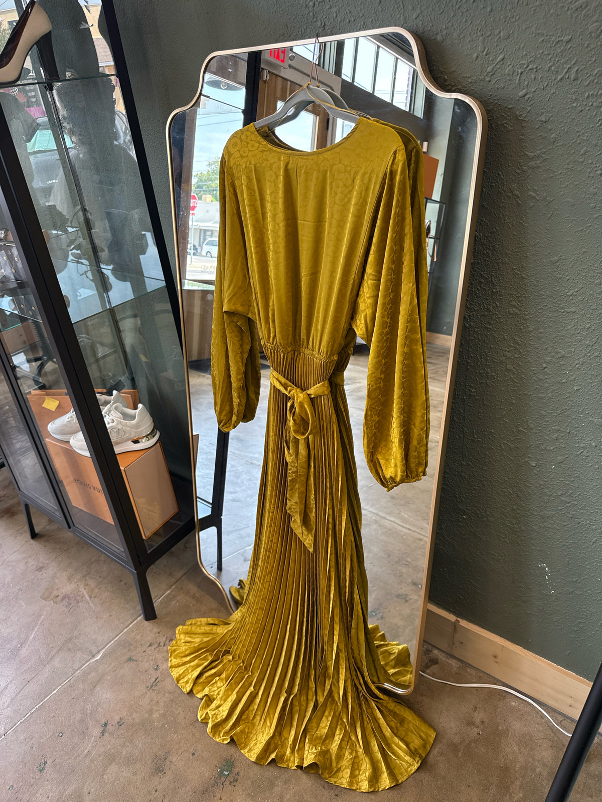 Flying Tomato Size M Mustard Dress