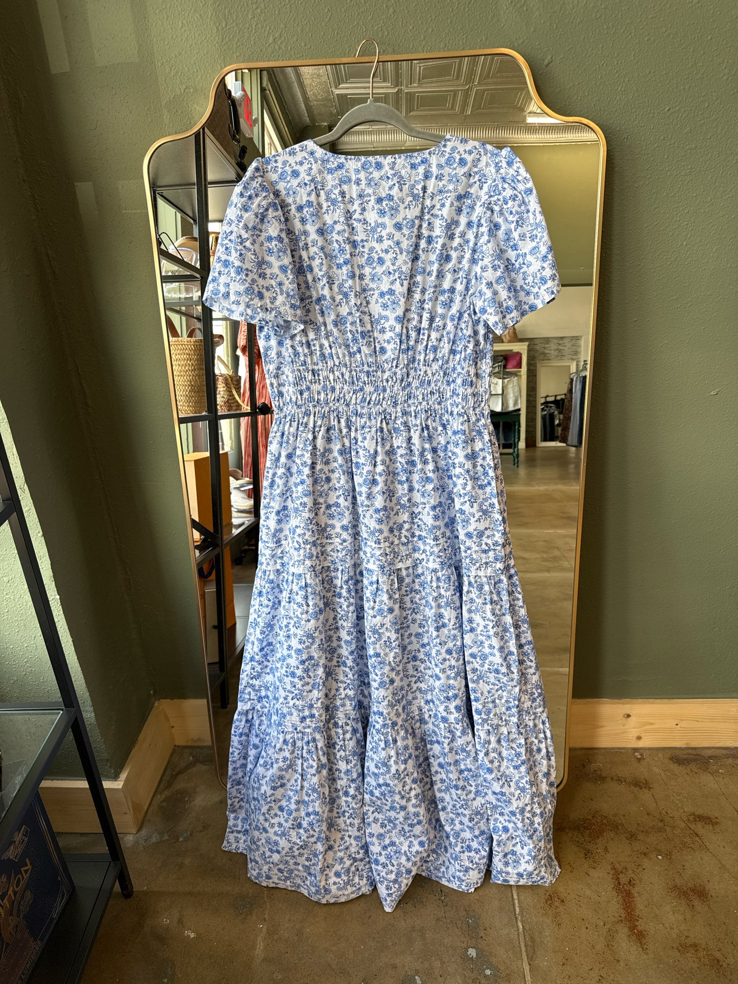 Crown & Ivy Size L Blue/White Dress