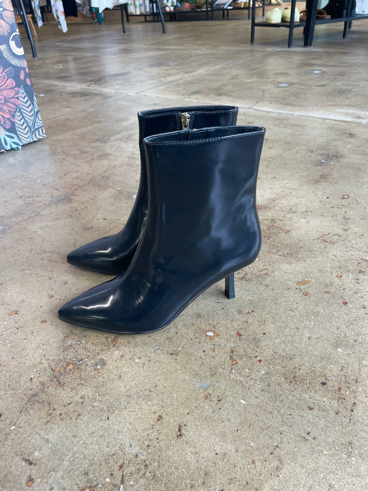 ANN TAYLOR Shoe Size 6 Black Boots