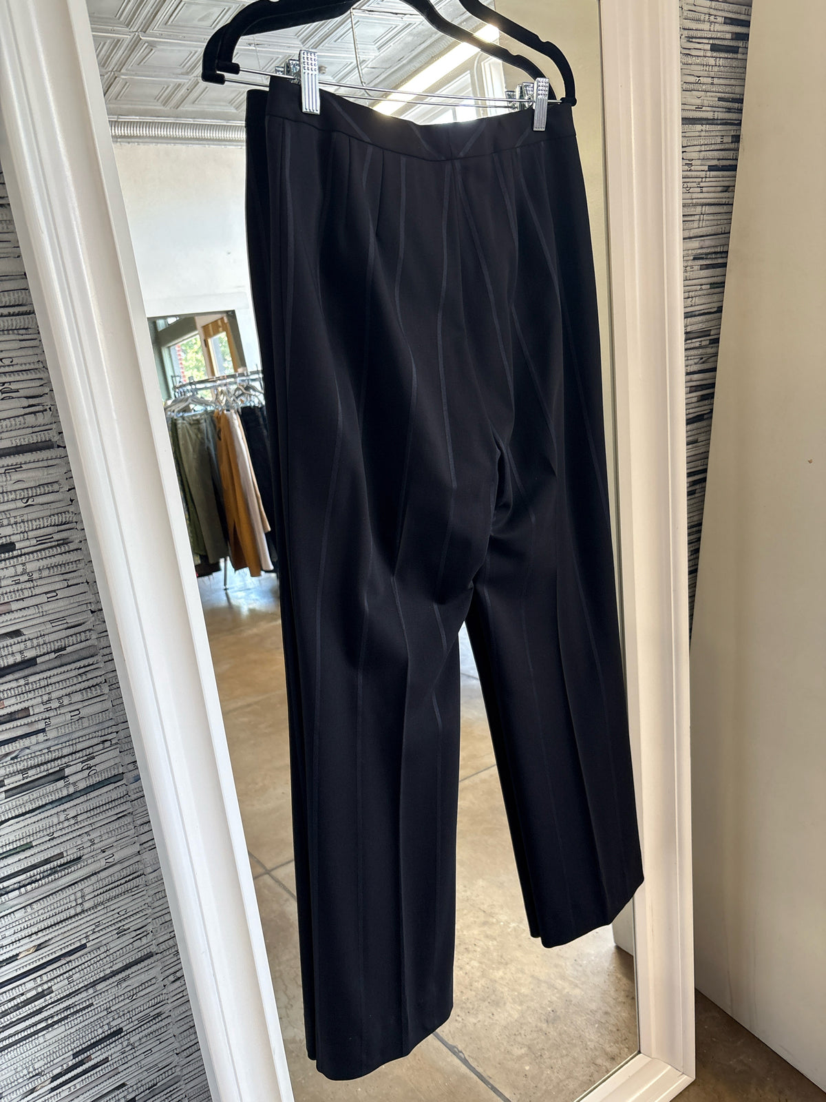 TAHARI Size 6 Black Two Piece Set