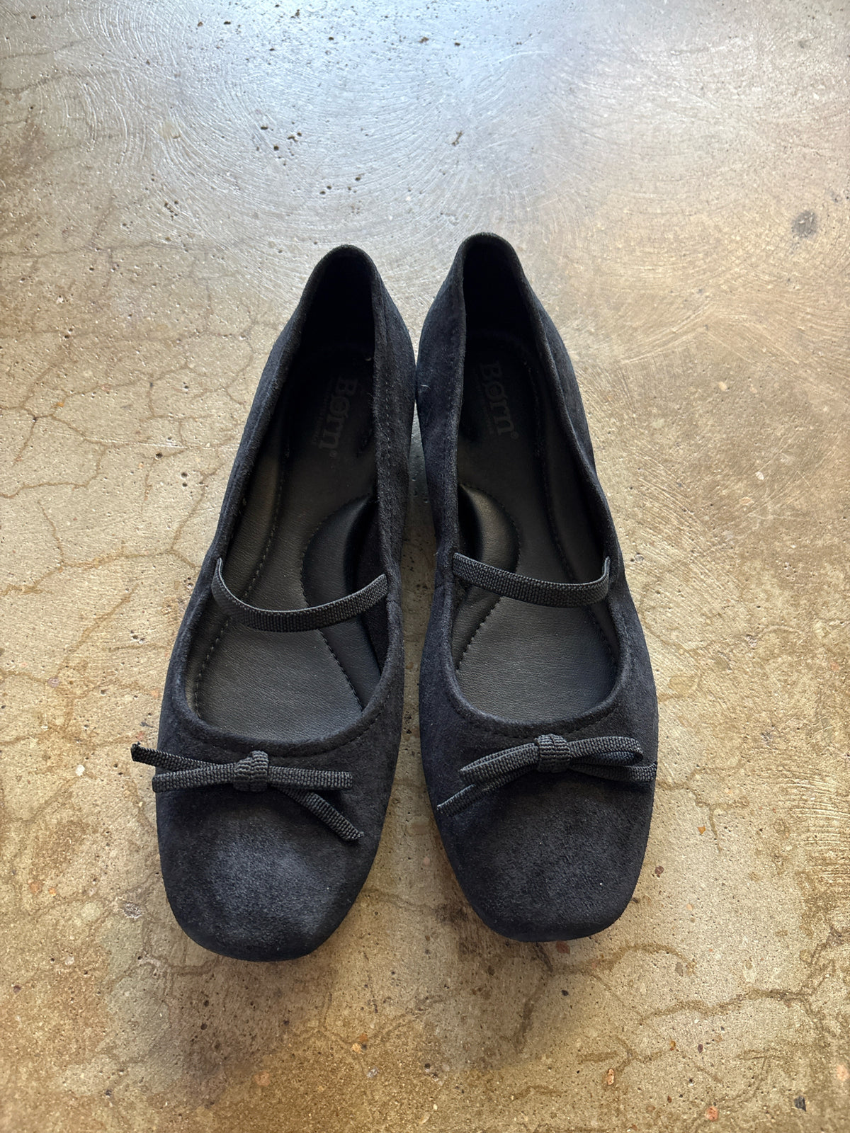 Born Shoe Size 8M Black Flats