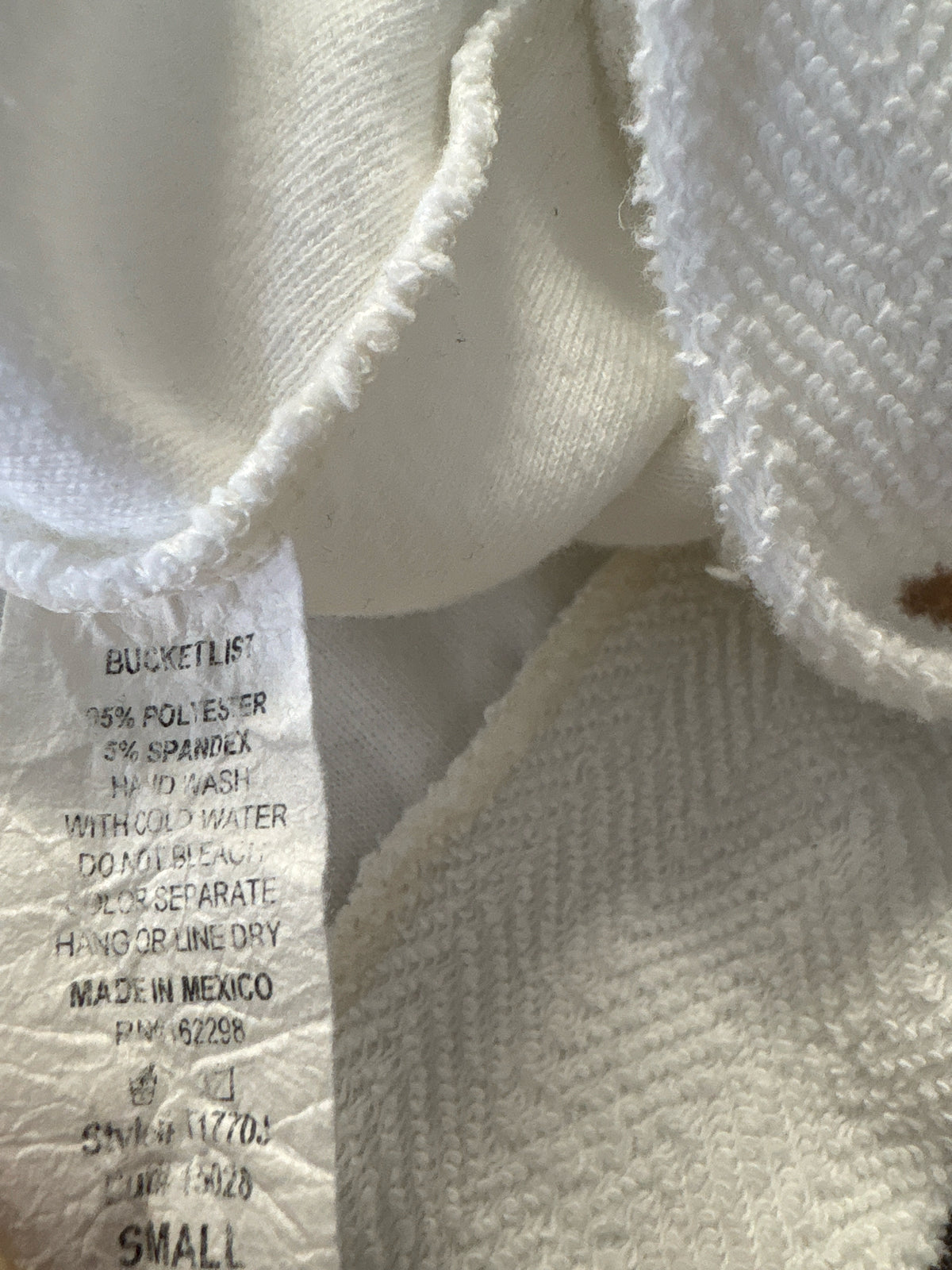 bucketlist Size S White/Red Sweater