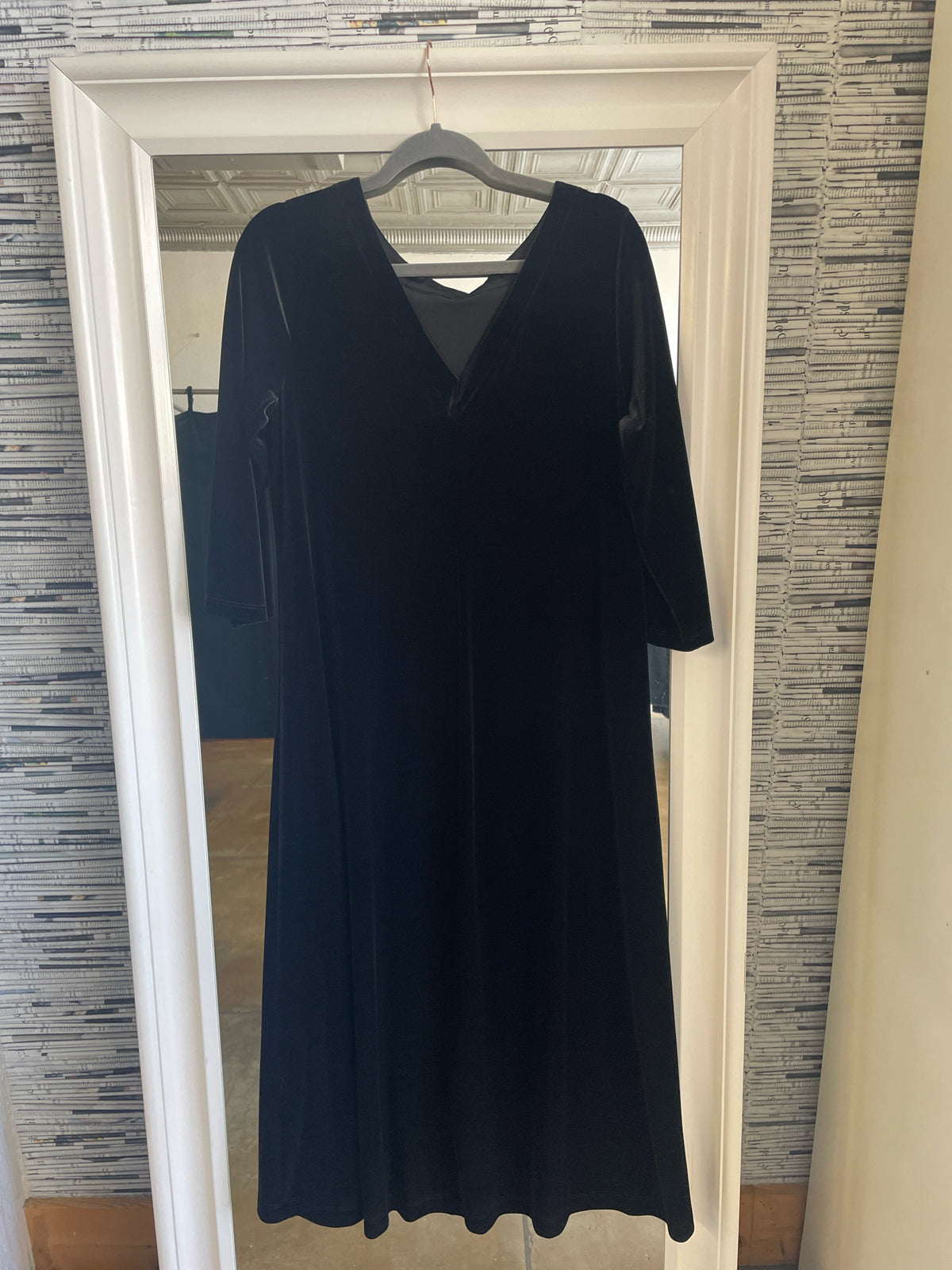 CHICO'S Size M Black Dress