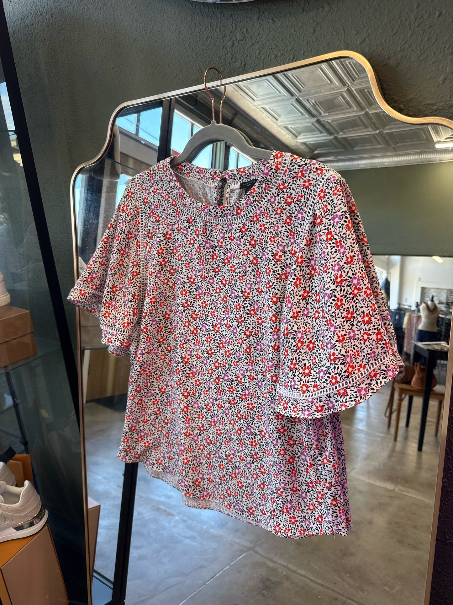 ANN TAYLOR Size LP Red/Pink Top
