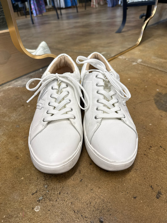 Vionic Shoe Size 10 White Sneakers