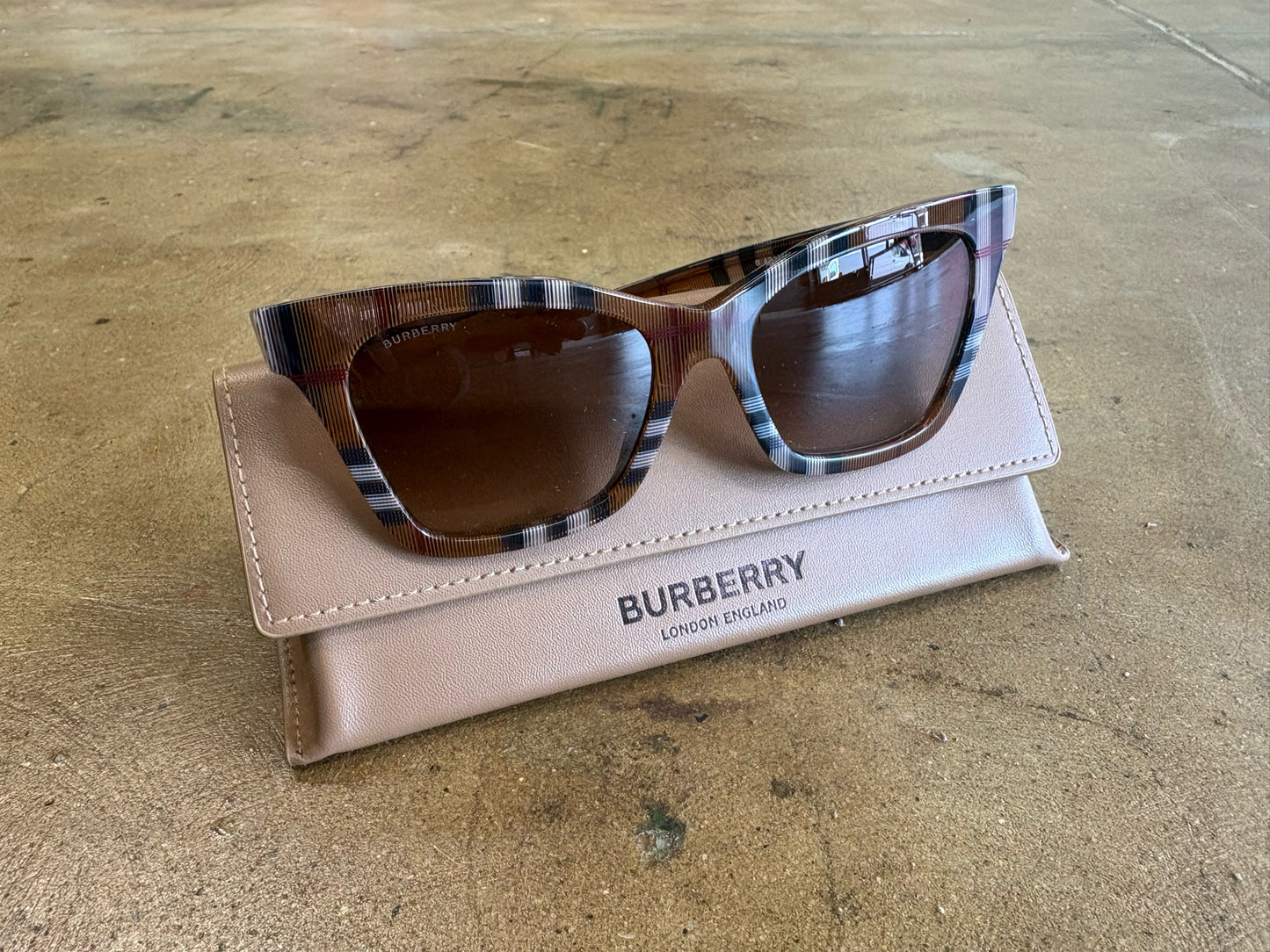 burberry Luxury