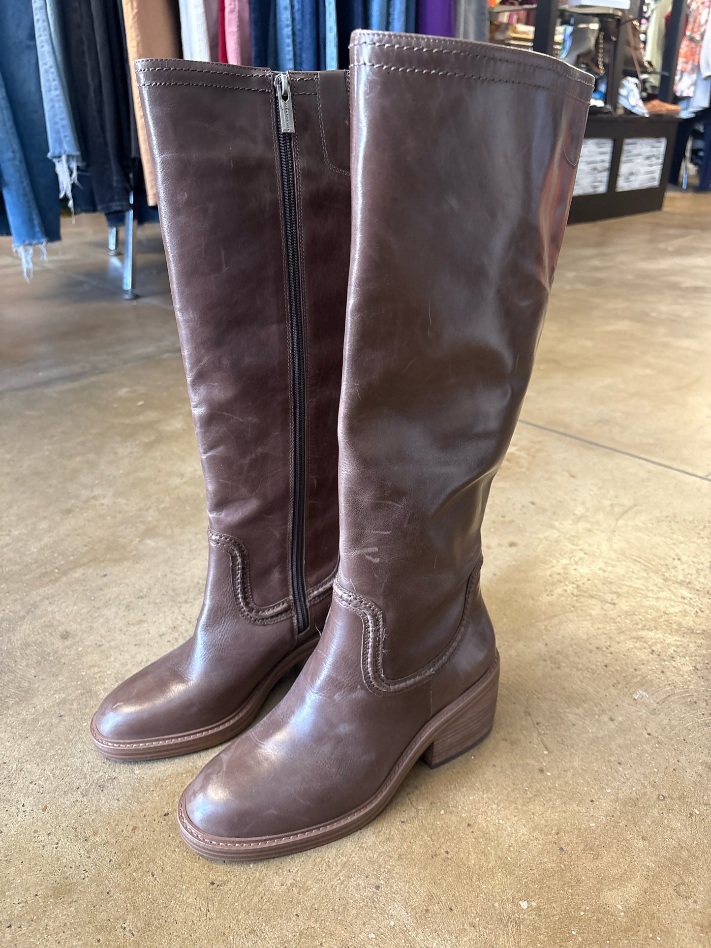 Vince Camuto Shoe Size 7 Boots