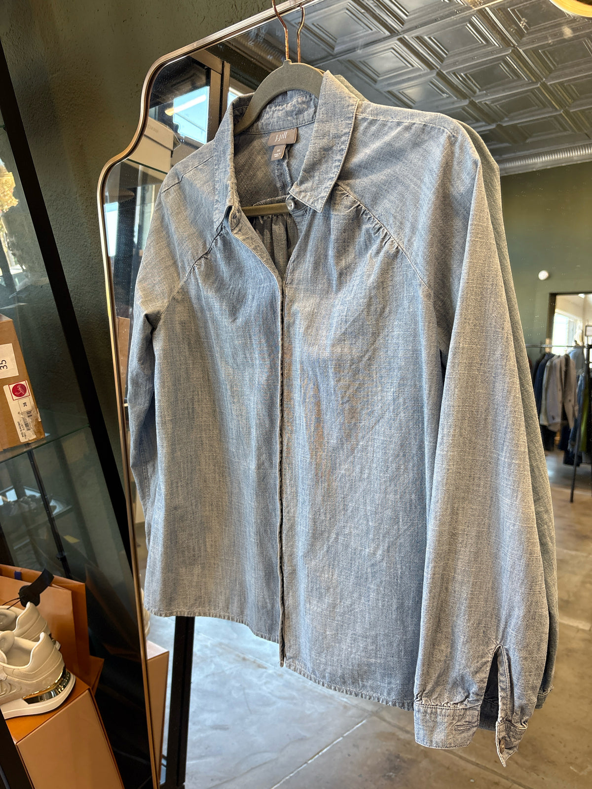 jjill Size XS Blue Chambray Top