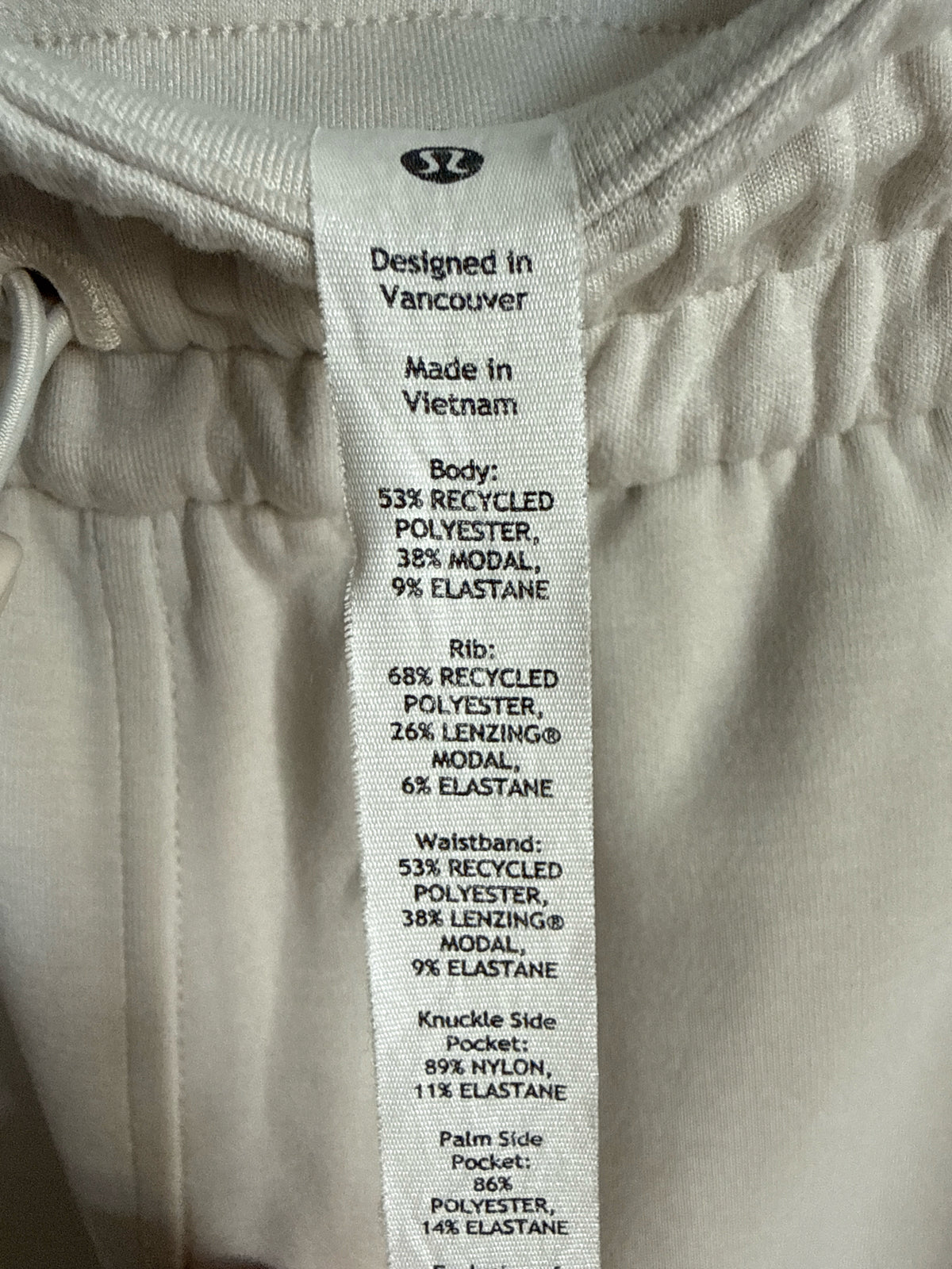Lululemon Size 8 White Sweatpant