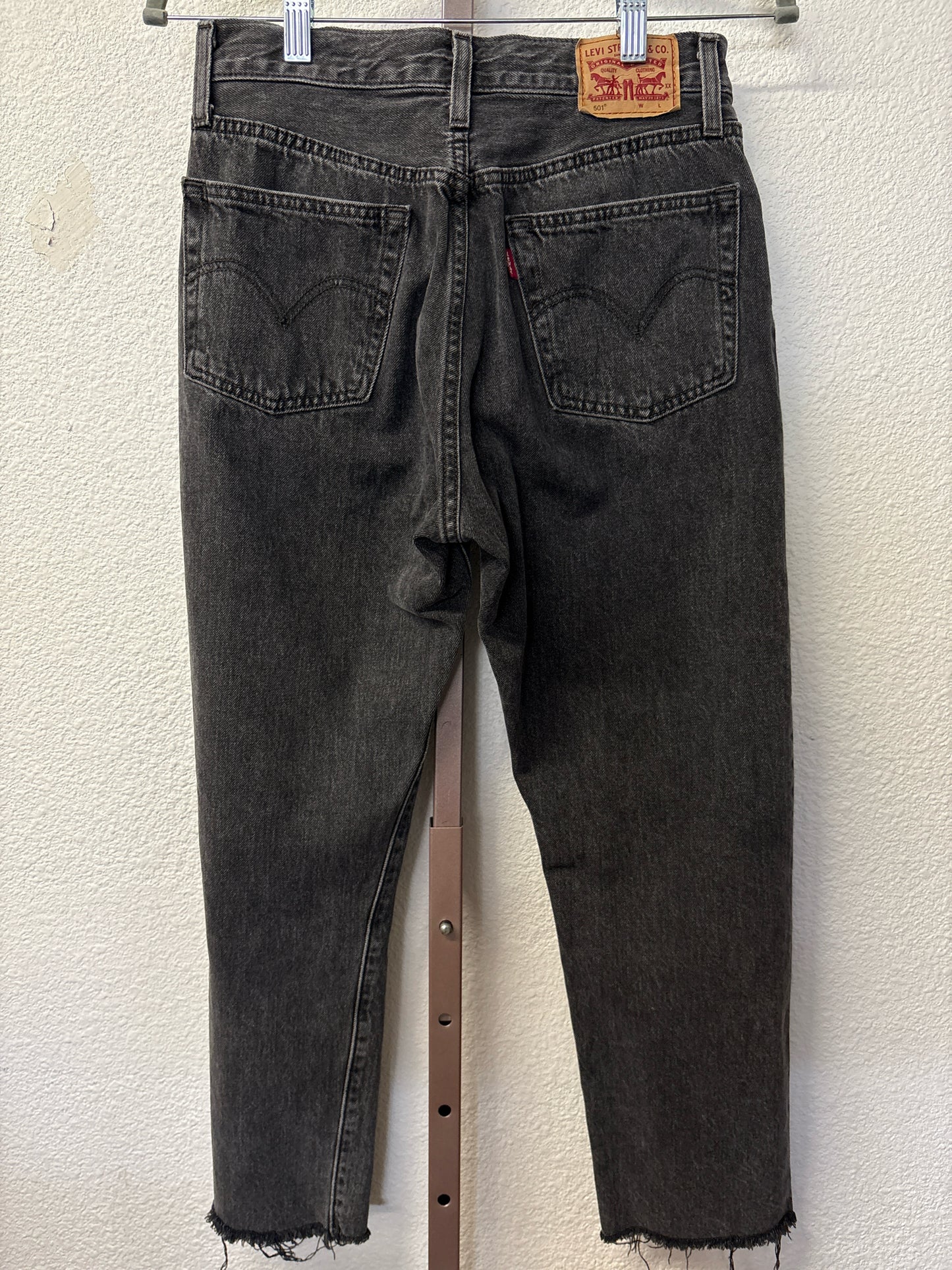 Levis Size 25 Black Denim Jeans