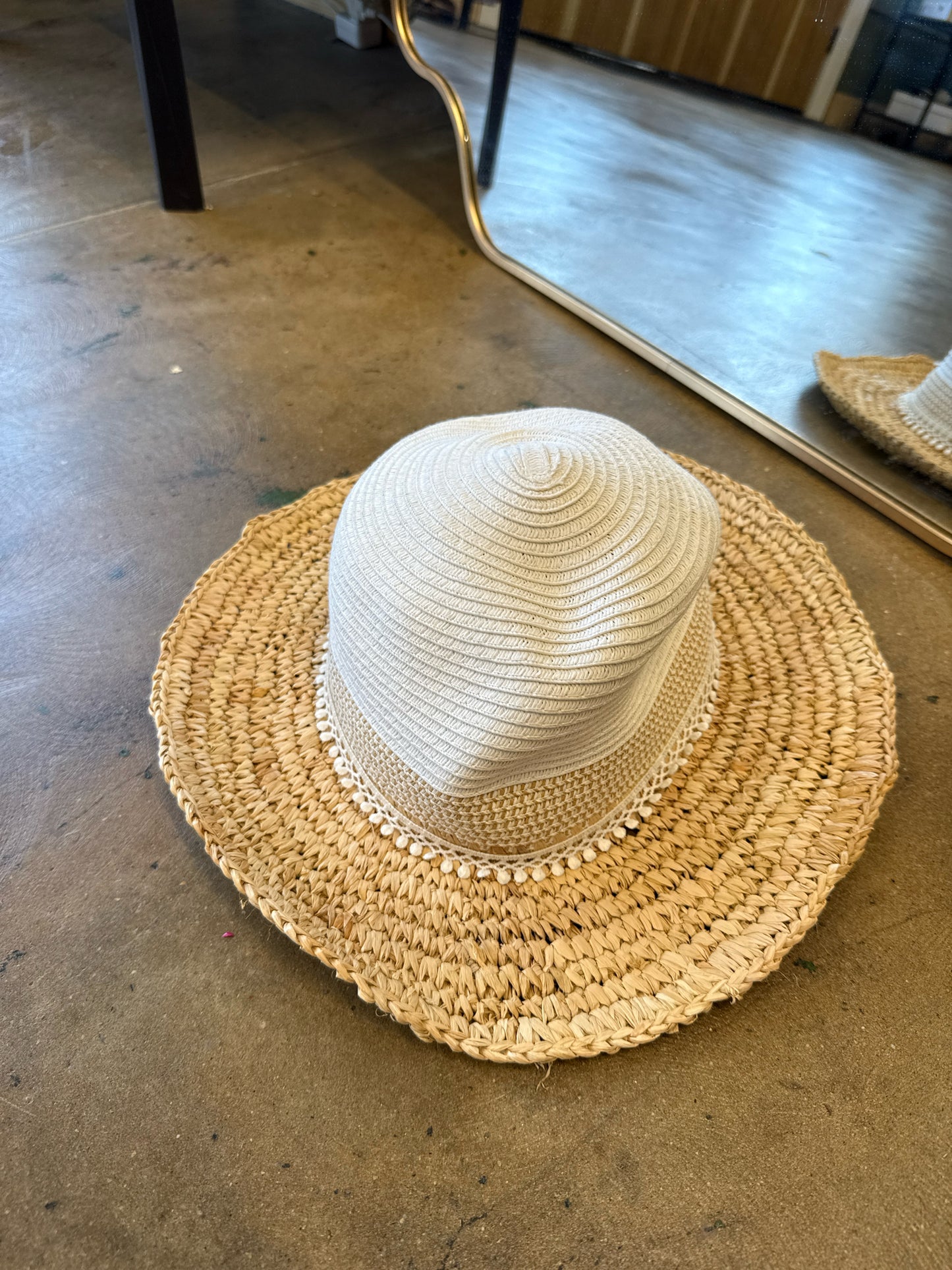 Caslon Tan Hat