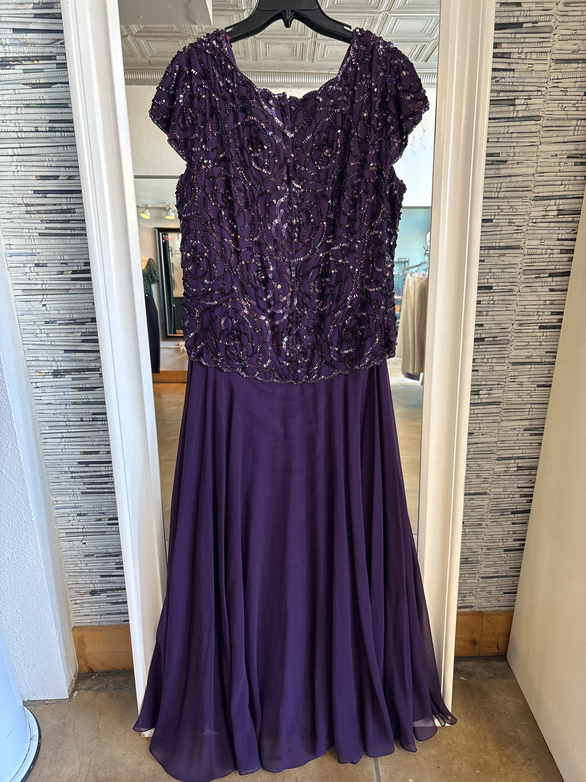JKARA Size 16 Purple Sequin Formal