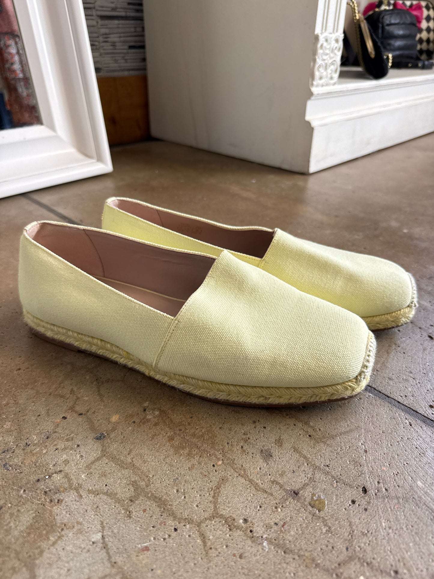 Stuart Weitzman Shoe Size 10.5 Yellow Flats