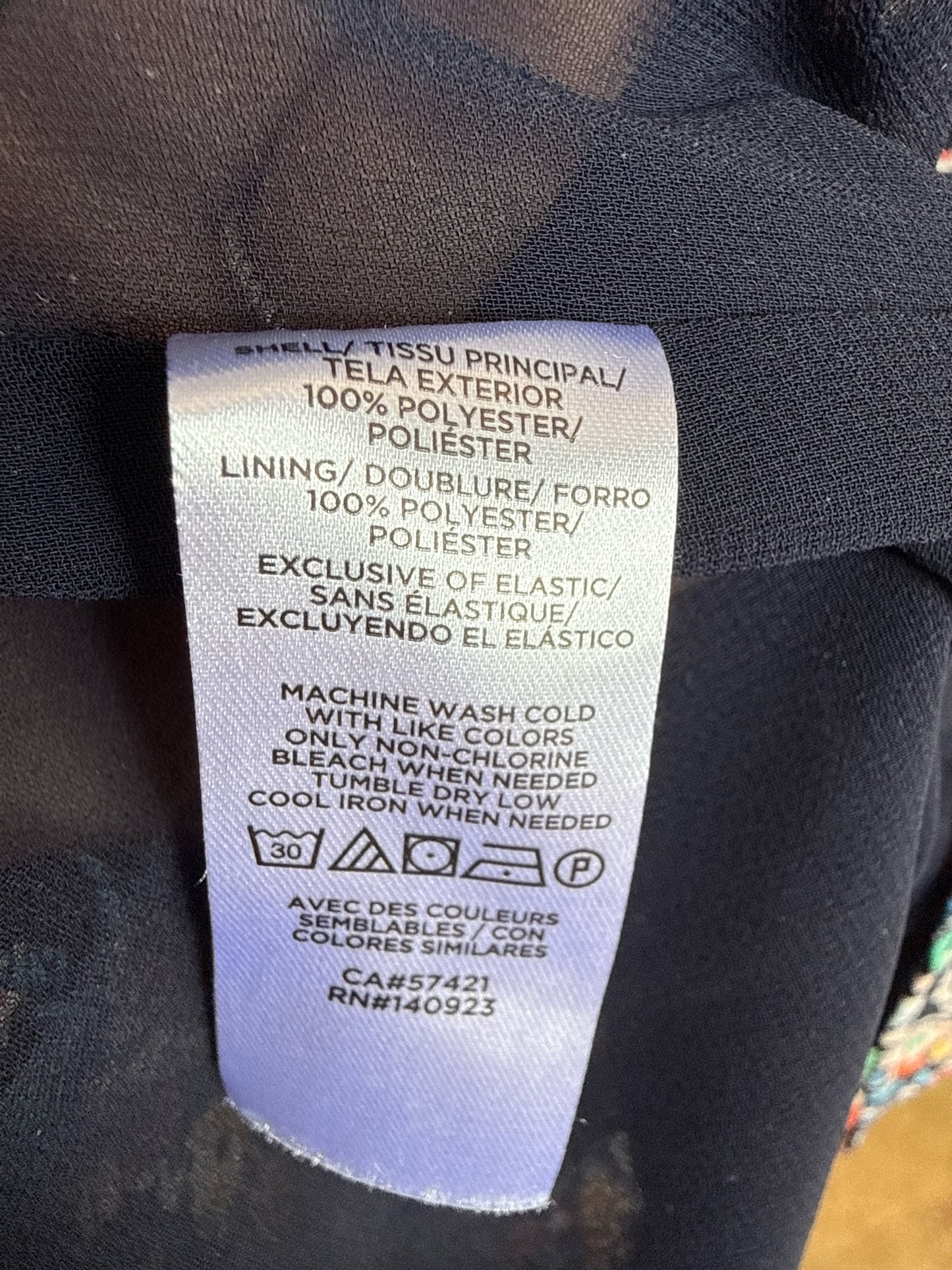LOFT Size M Navy/Multi Top