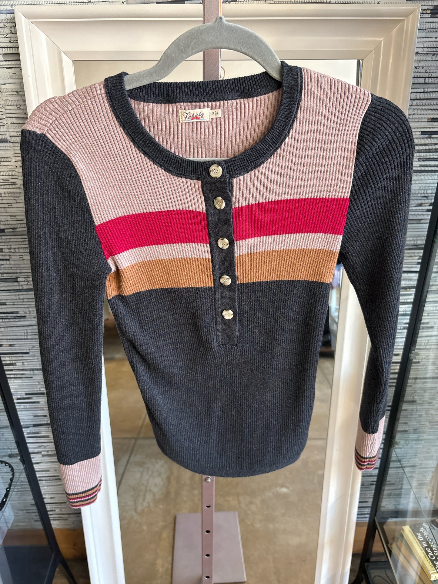 Faherty Size S Top