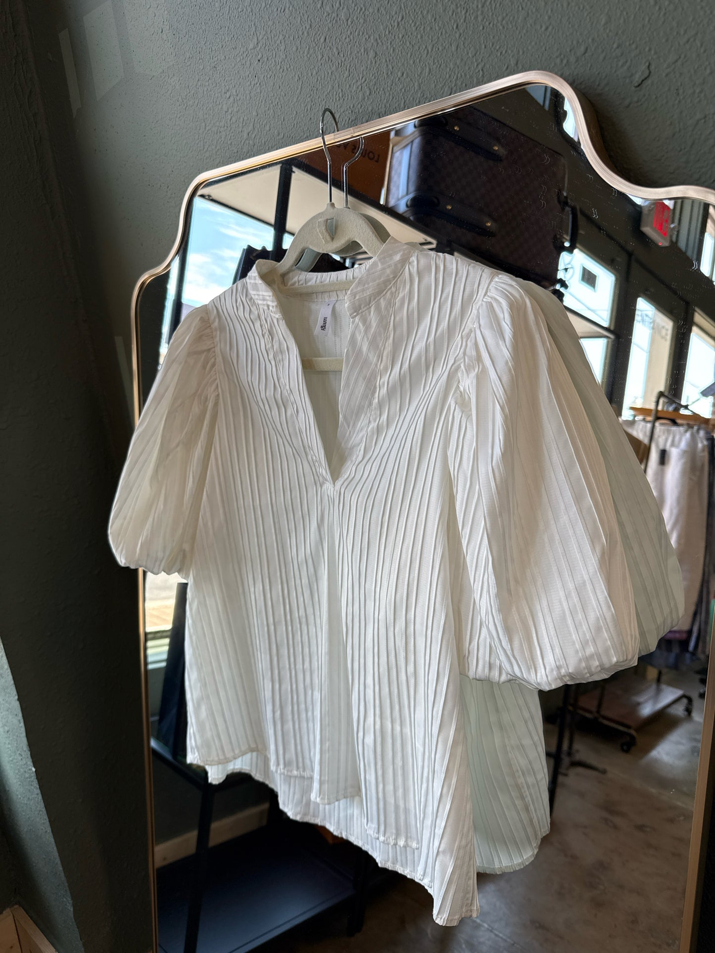 GLAM Size S Ivory Top