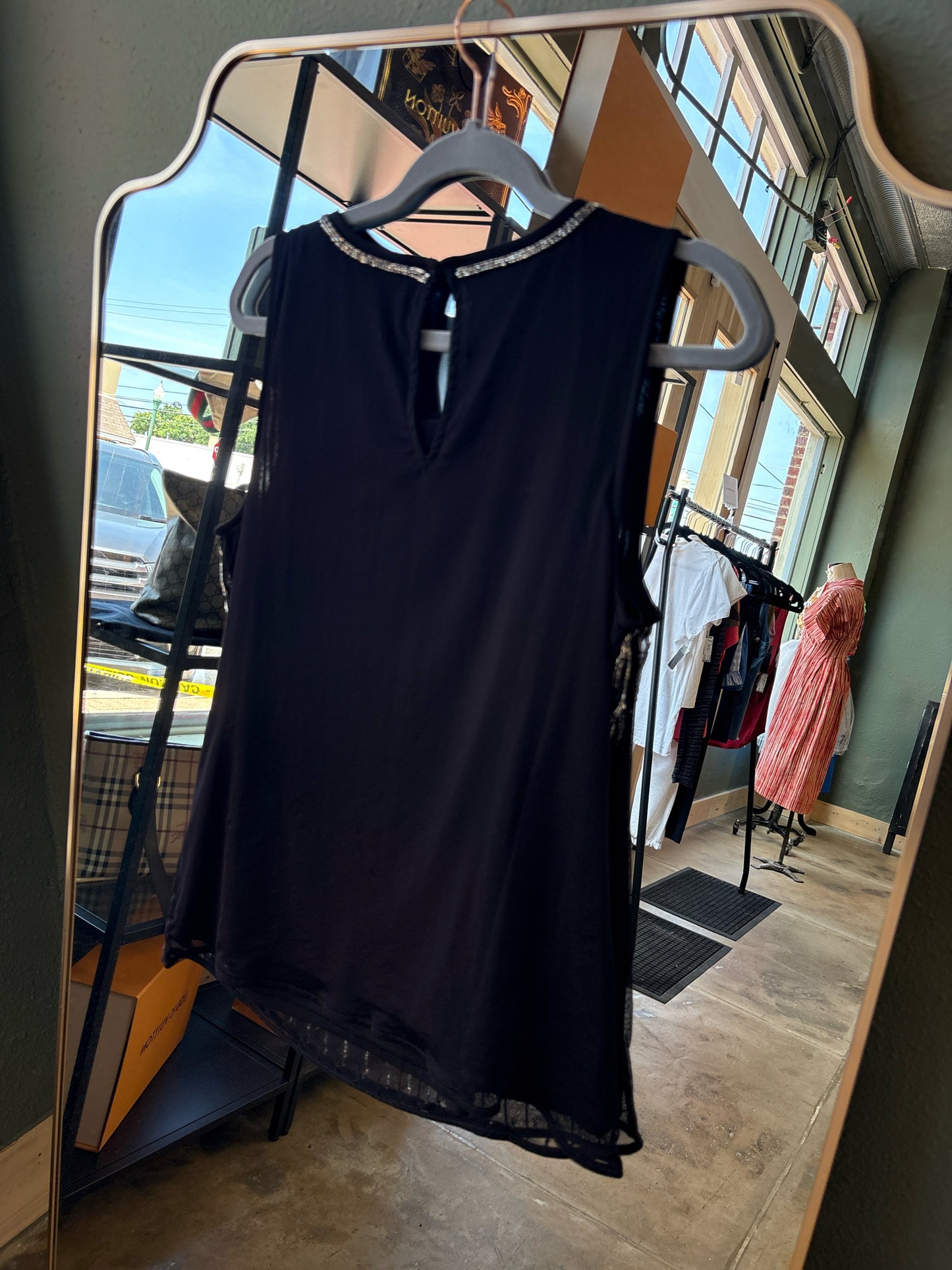 White House Black Market Size M Black Top