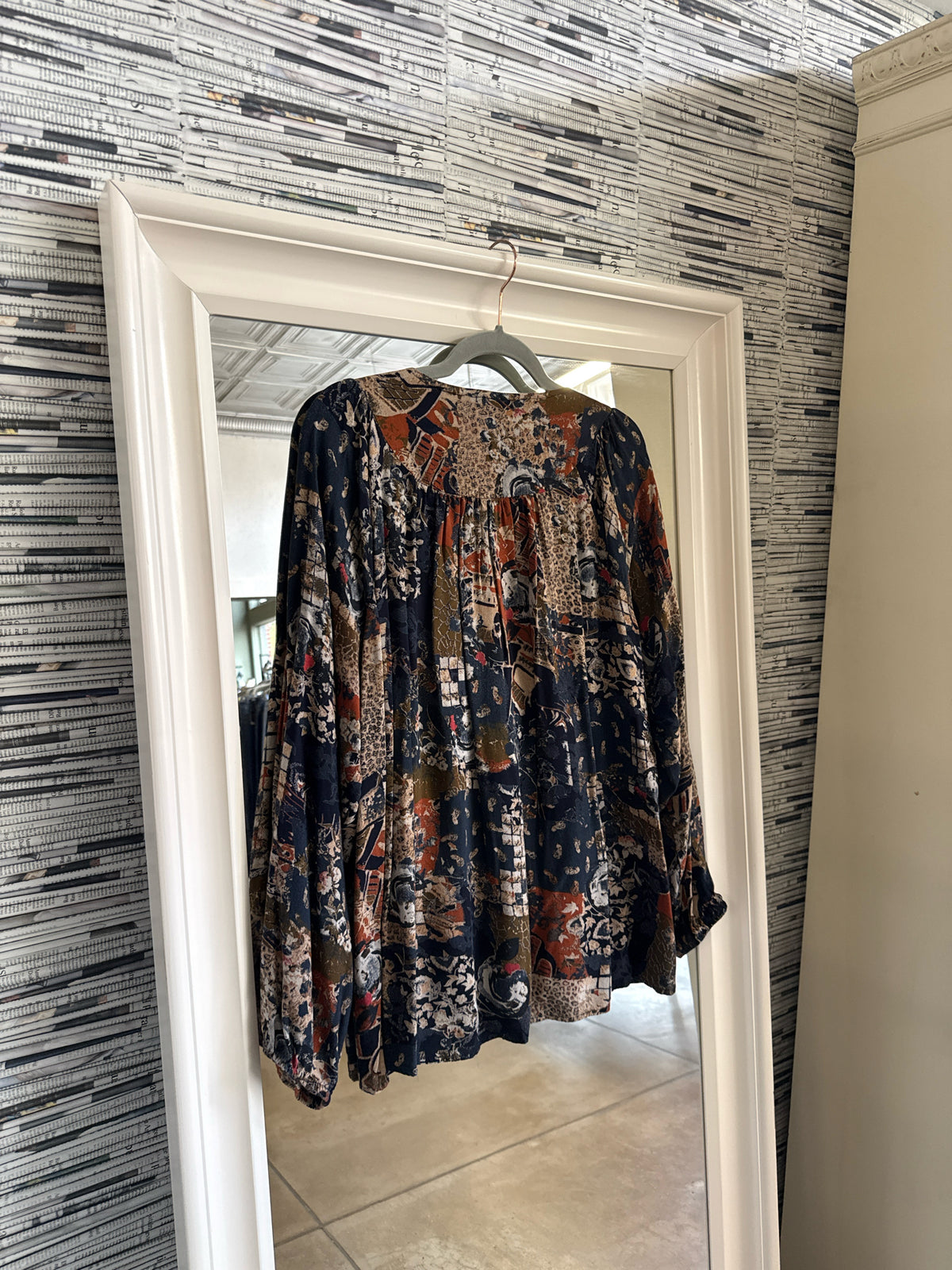 Ethyl Size L Blue/Orange Top