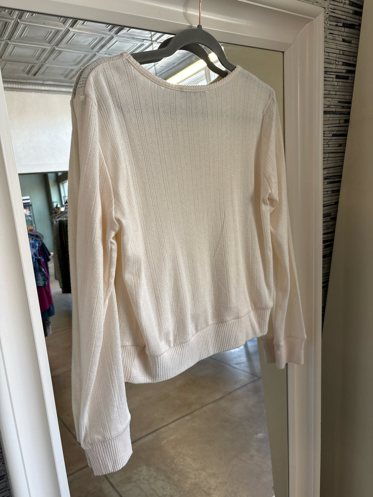 LOFT Size M off white Top