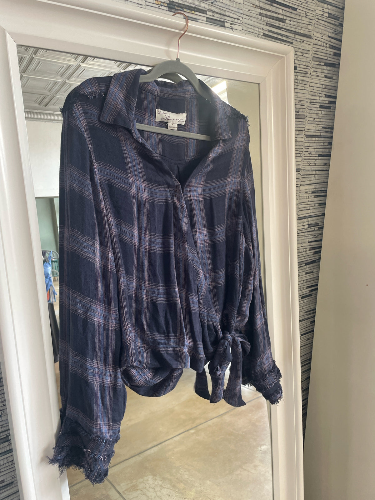 Vintage Havana Size L Blue Plaid Top