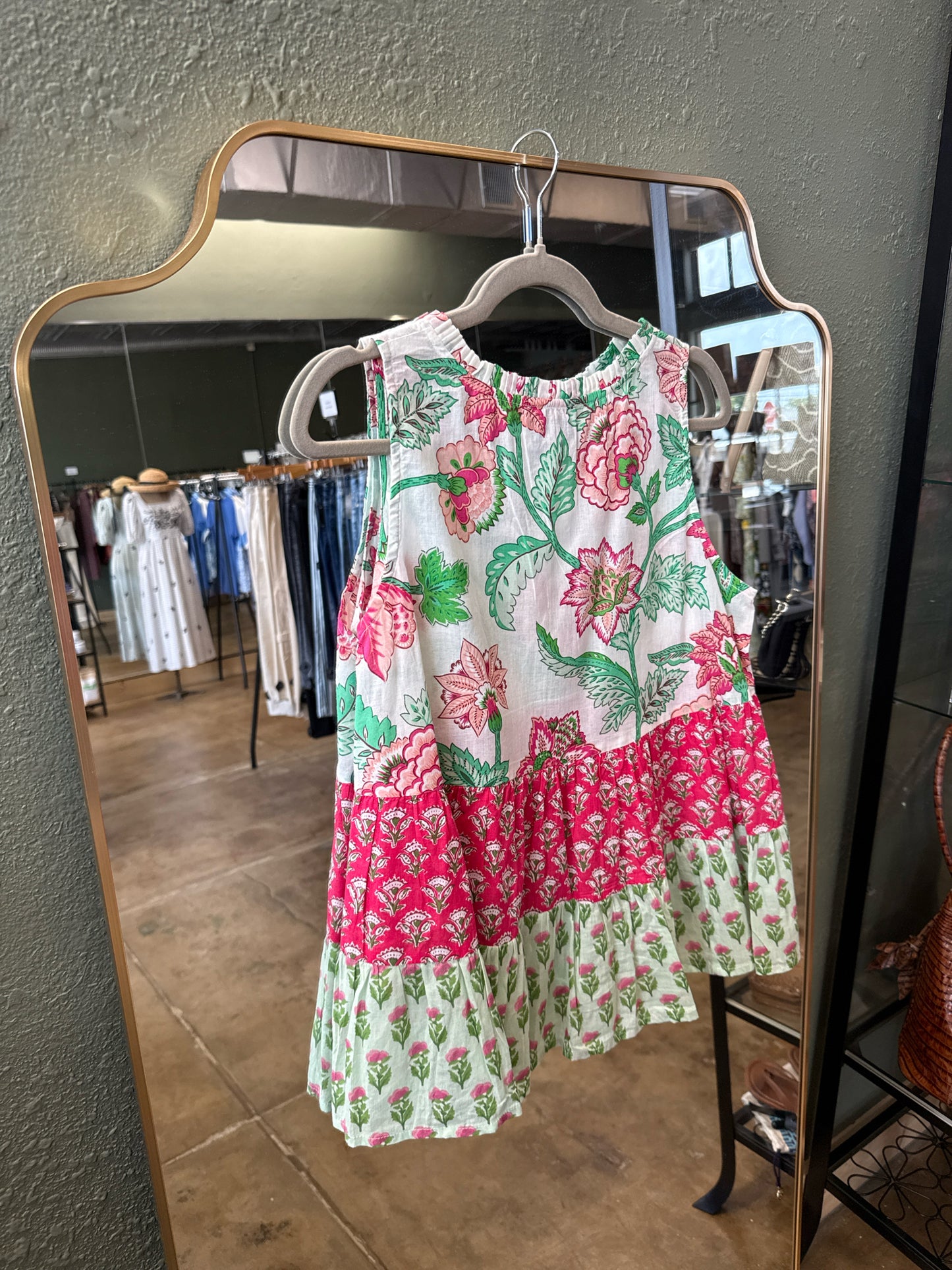 Tuckernuck Size M Green/Pink Top