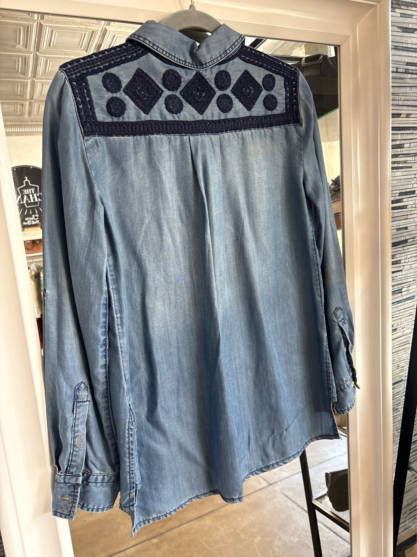 Holding Horses Size XS Denim Top