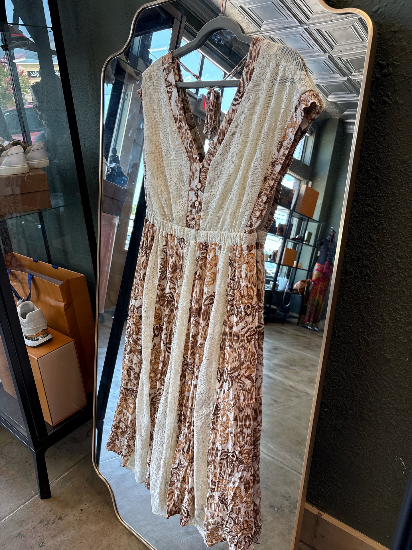 Illa Illa Size S Cream + brown Dress