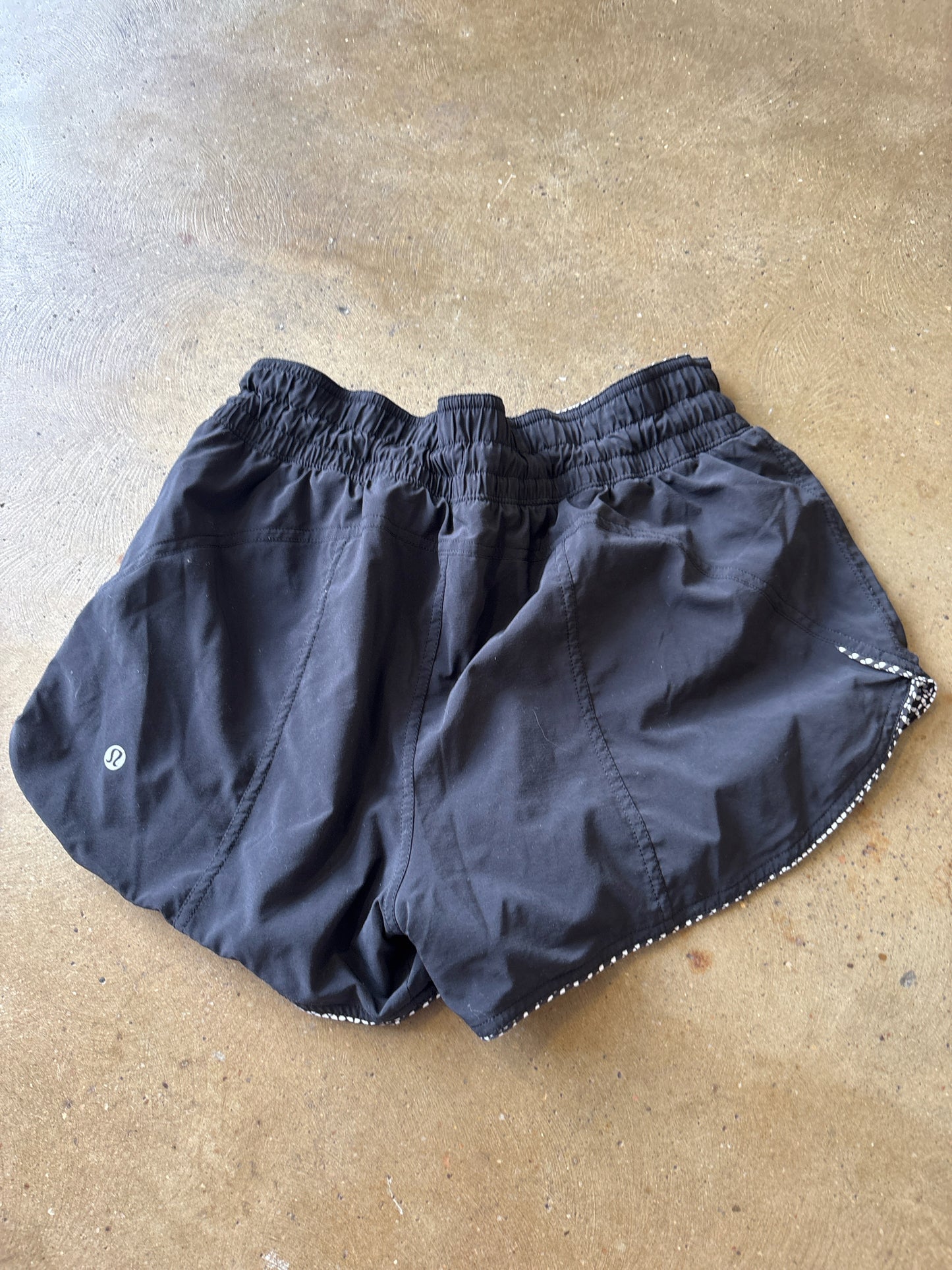 Lululemon Size 8 Black Shorts