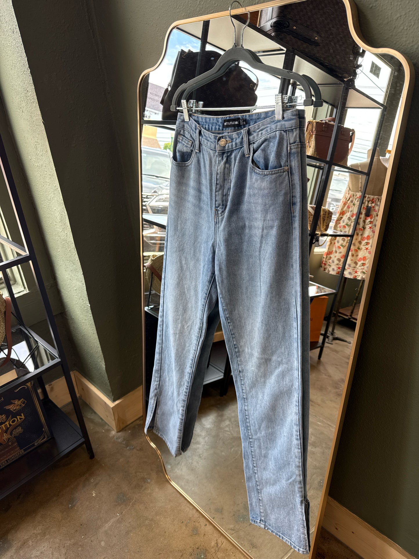 PRETTY LITTLE THING Size 6 Denim Jeans