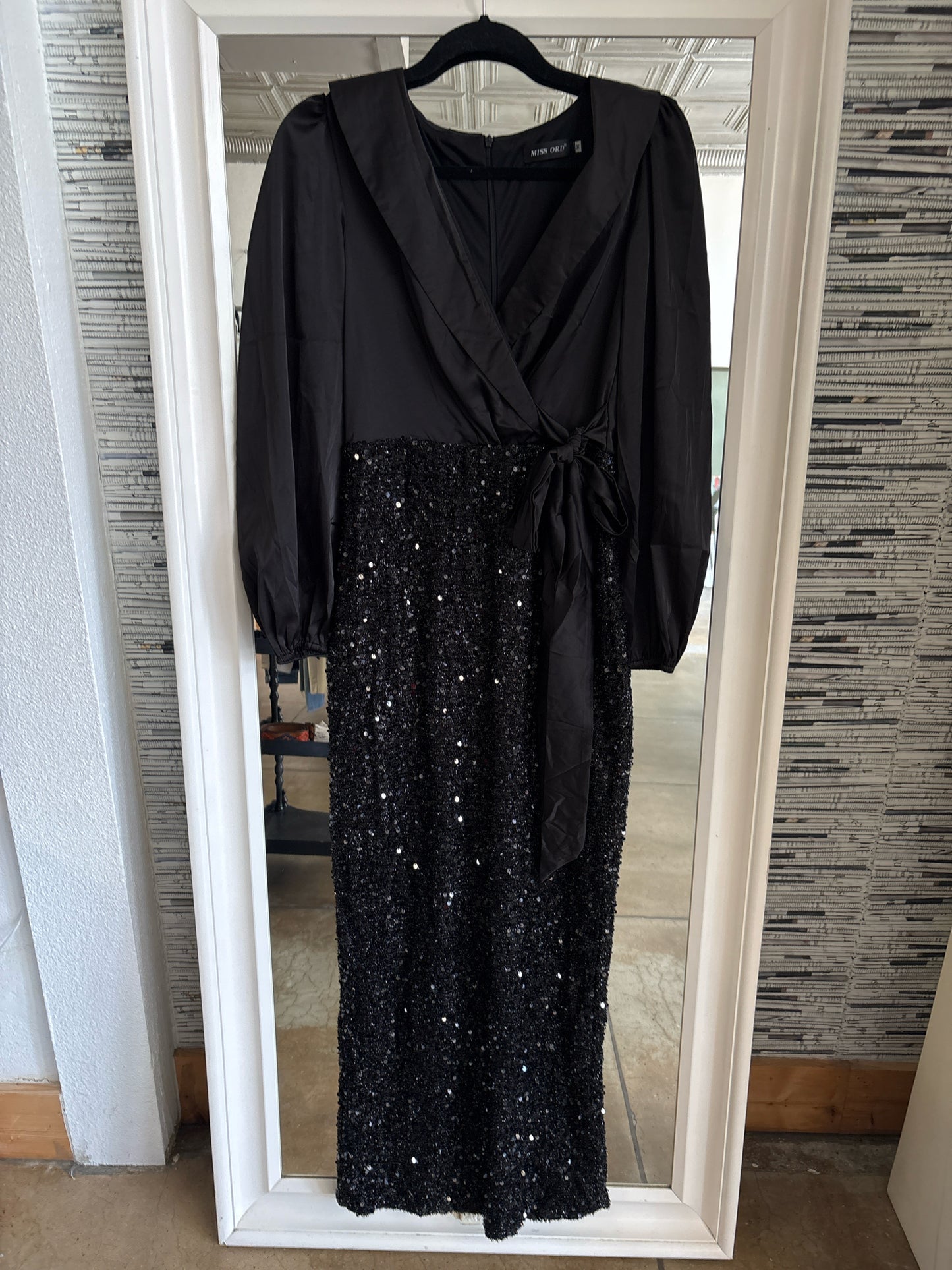 Miss Ord Size M Black Formal