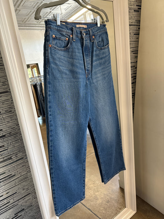 Levi Size 28 Jeans