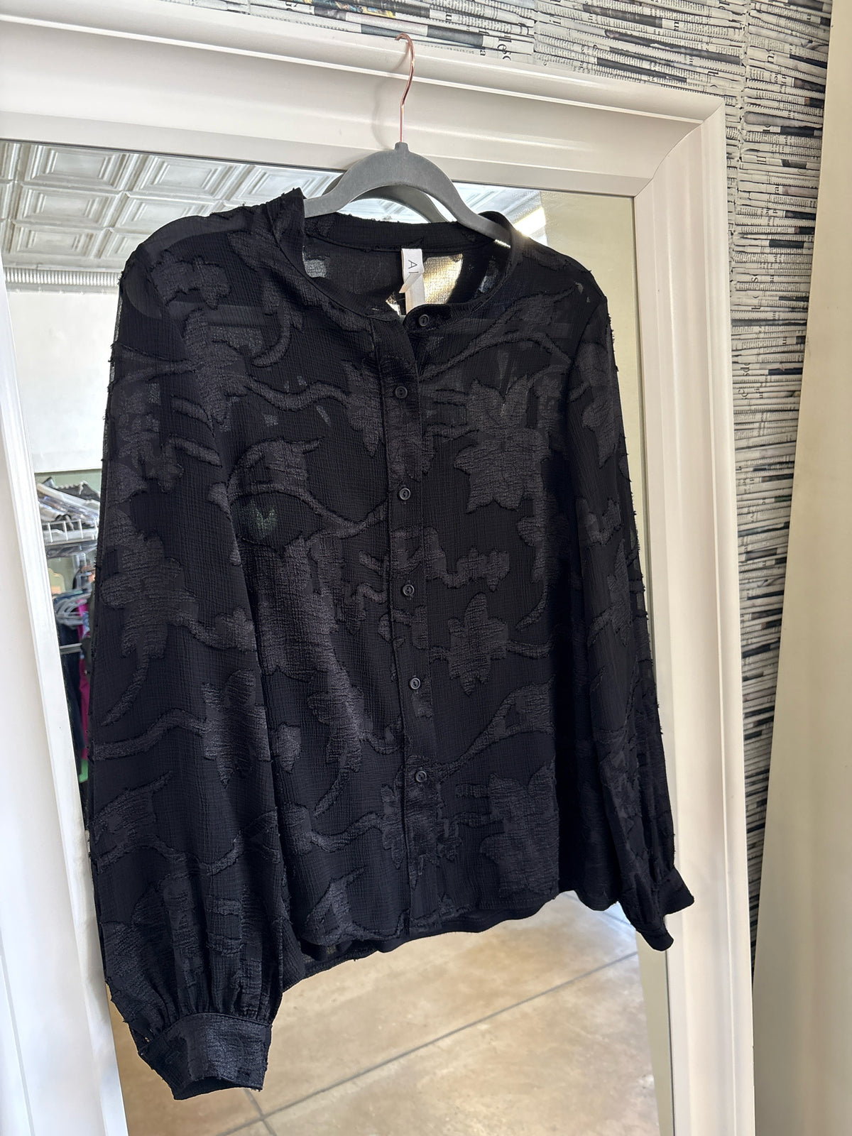 amadi Size M Black Top