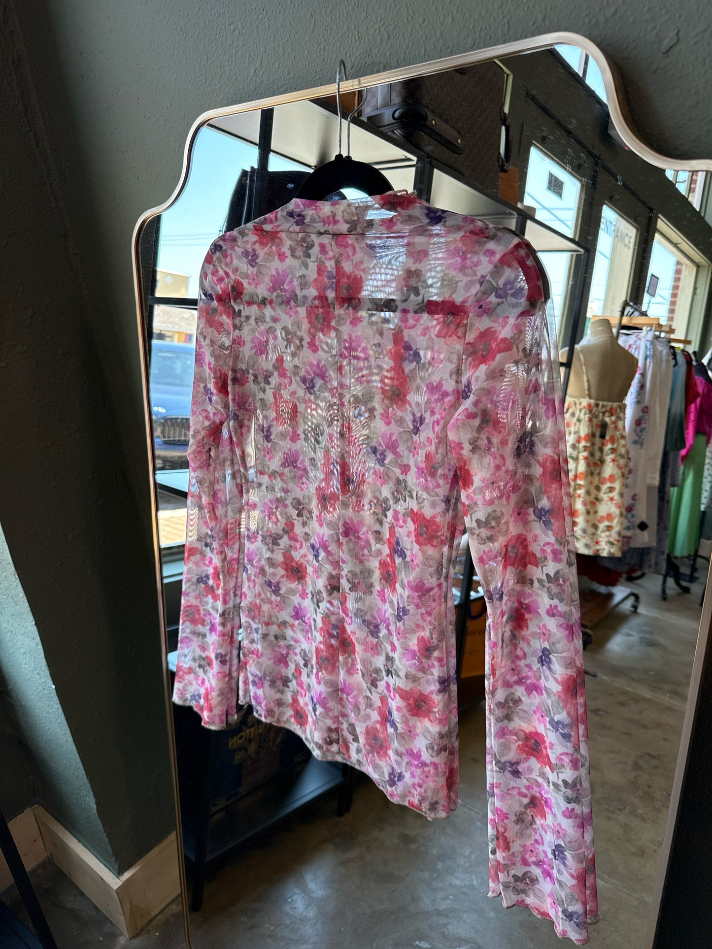 Sweet Generis Size S Pink/Purple sheer Top