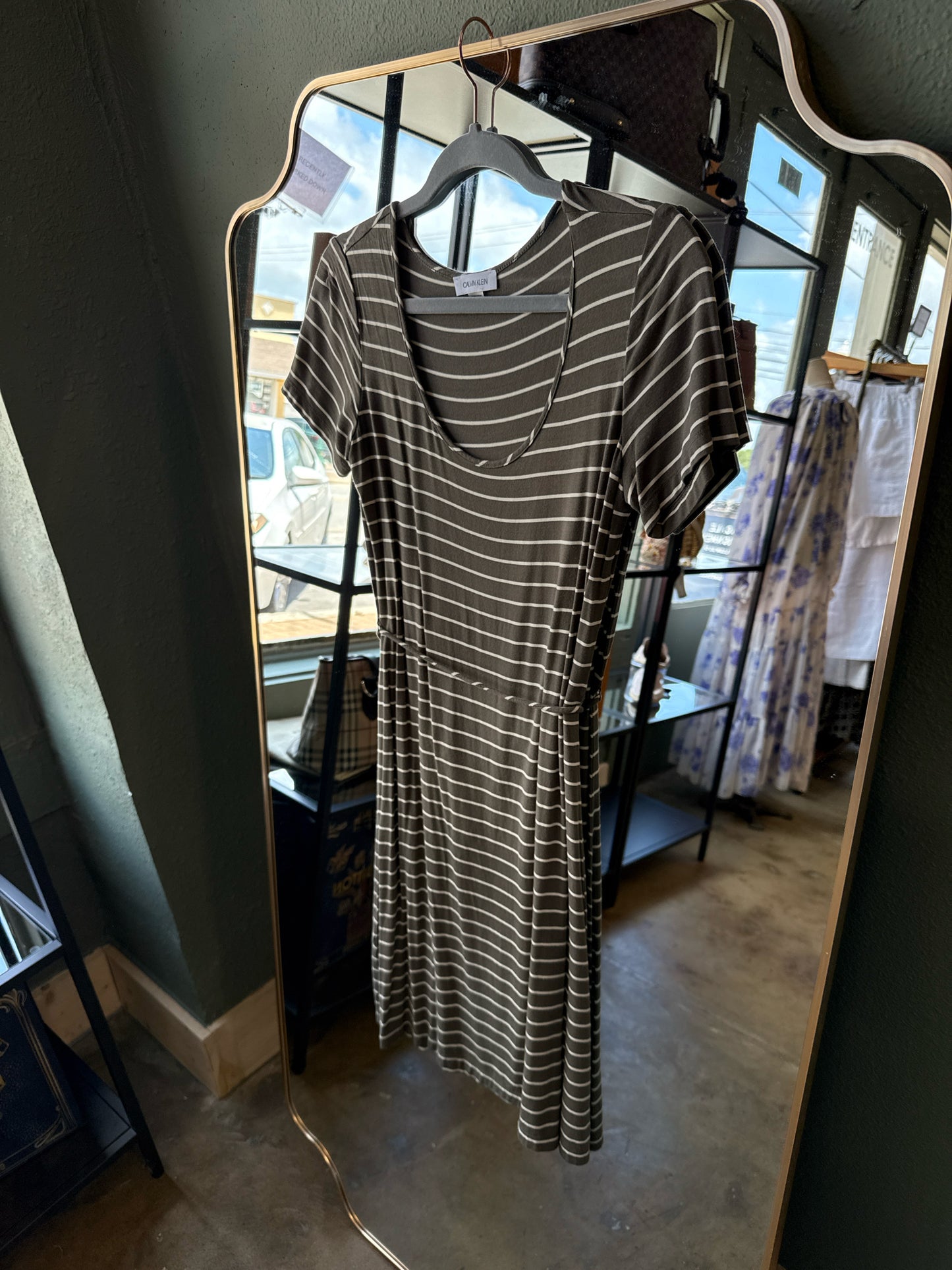 Calvin  Klein Size 4 Olive/White Dress