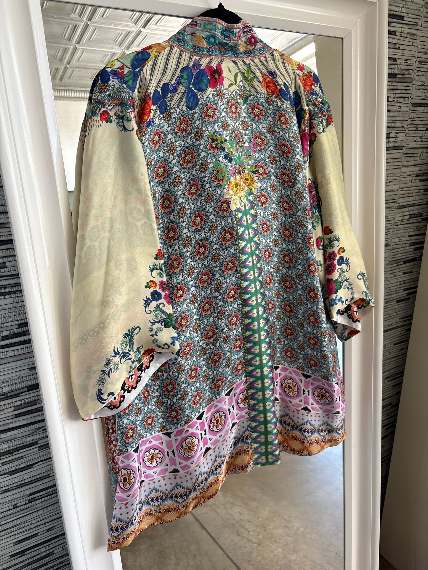 Johnny Was Size S multi Kimono/Shawl