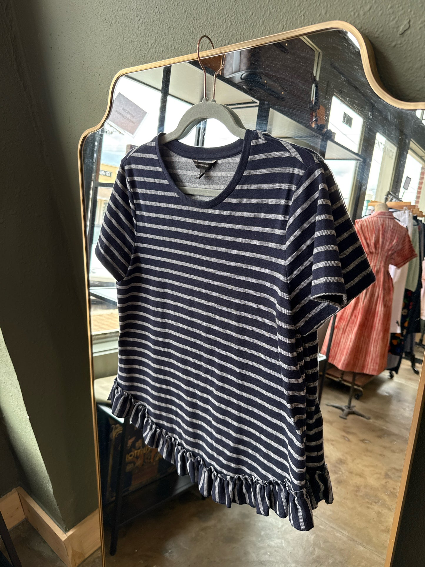 Banana Republic Size M Navy Top